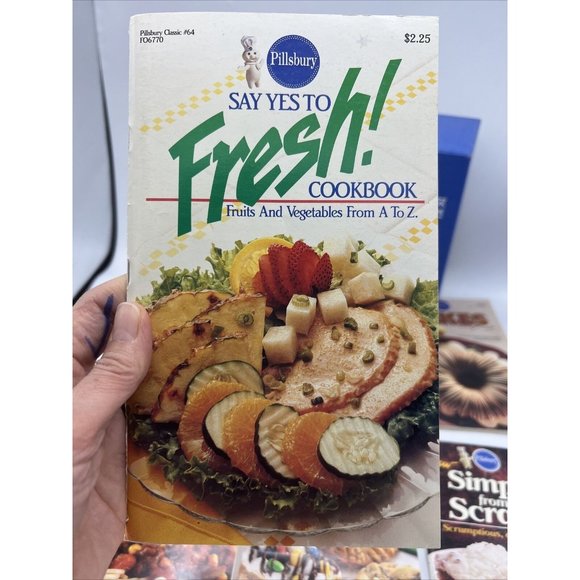 VTG 80's Pillsbury 9 Recipe Books & Box Set SlipCover Lot Cakes Cookies Bake Off - Picture 8 of 12